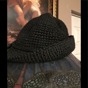 Blk August women’s paper hat
